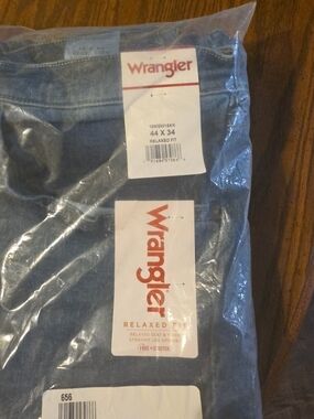 Wrangler Relaxed Fit Jeans - Dark Blue. New In Bag Unopened